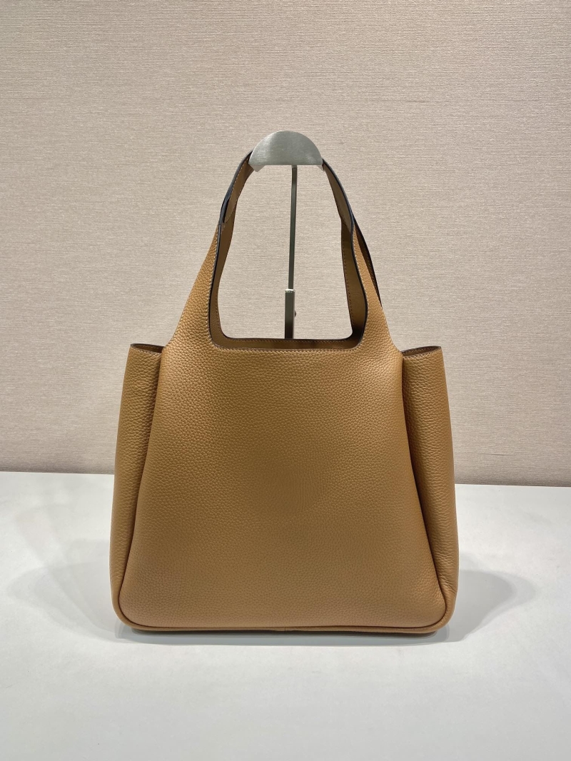 Pra*a bucket bags